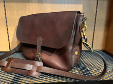 画像をギャラリービューアに読み込む, VASCO / VS-247L
LEATHER POSTMAN SHOULDER BAG -REGULAR