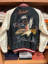 画像をギャラリービューアに読み込む, TAILOR TOYO
TT15795-128
Mid 1950s Style Velveteen (Two-tone) × Acetate Souvenir Jacket
"WHITE DRAGON" × “EAGLE"