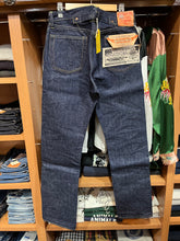 画像をギャラリービューアに読み込む, SUGAR CANE
Lot No. SC49005
Super “Denim” Collectibles
14.25oz. BLUE DENIM WAIST OVERALLS
"1942 MODEL”