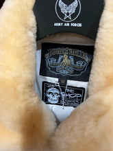 画像をギャラリービューアに読み込む, DOUBLE HELIX
No.RC-12
GRIZZLY JACKET
"THE CHIEF"