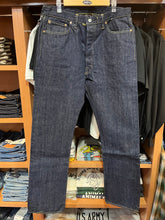 画像をギャラリービューアに読み込む, SUGAR CANE
Super “Denim” Collectibles #01
14oz. BLUE DENIM WAIST OVERALLS
“S1945” MODEL (WASH MODEL)