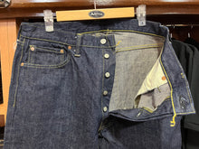 画像をギャラリービューアに読み込む, SUGAR CANE
Super “Denim” Collectibles #01
14oz. BLUE DENIM WAIST OVERALLS
“S1945” MODEL (WASH MODEL)