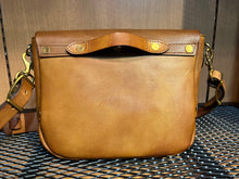 画像をギャラリービューアに読み込む, VASCO / VS-249L
LEATHER POSTMAN SHOULDER BAG -SMALL (USMAIL)
