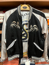 画像をギャラリービューアに読み込む, "KOSHO & CO." SPECIAL EDITION
TT15808-190 / Acetate Souvenir Jacket
TOYO ENTERPRISE 60th Anniversary Special Edition
"BLACK SNAKE” × "RED SNAKE"