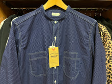 画像をギャラリービューアに読み込む, WAREHOUSE & CO.
Lot 3057
WABASH DOT PRINT SHIRTS
(STAND COLLAR)