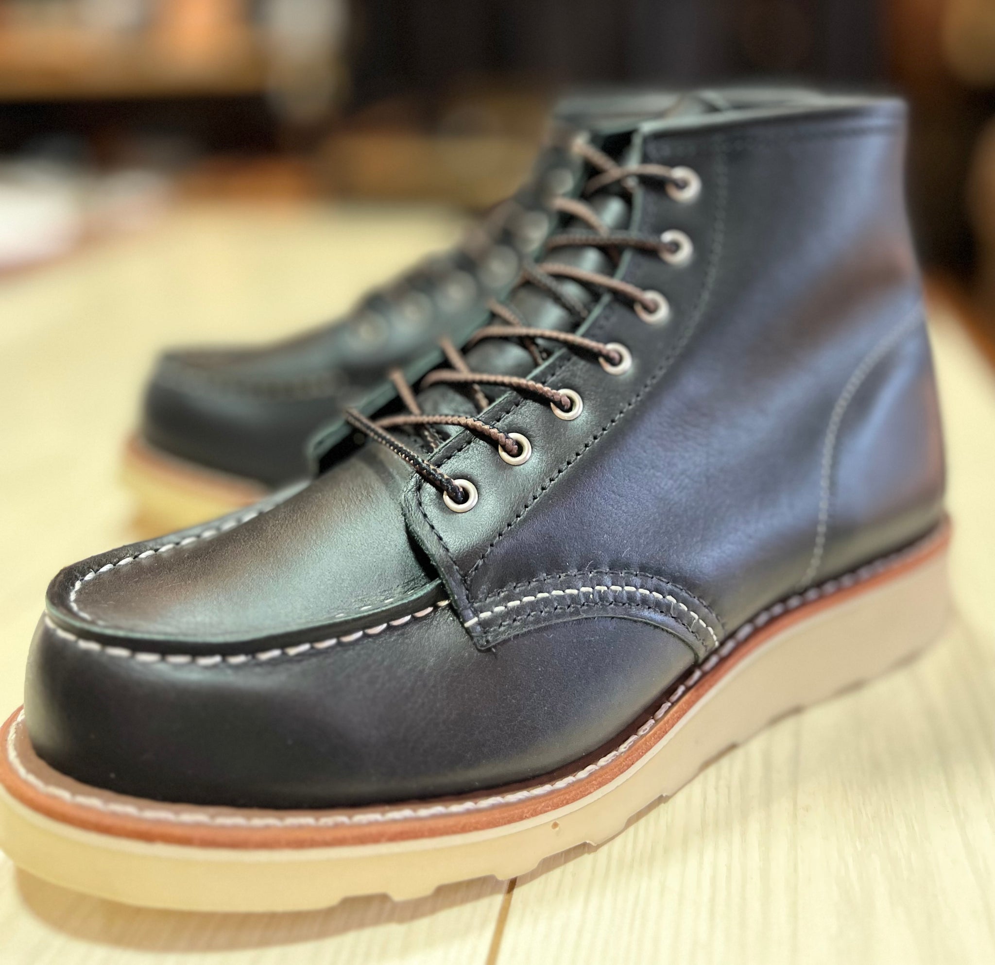 RED WING WOMEN