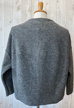 画像をギャラリービューアに読み込む, LE MELANGE コクーンシルエットデザインカーデ
