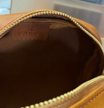 画像をギャラリービューアに読み込む, VASCO LEATHER OFFICER POUCH BAG[B.L.W.]VS-296L
