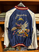 画像をギャラリービューアに読み込む, TAILOR TOYO
TT15972-145
Early 1950s Style Acetate Souvenir Jacket
"ROARING TIGER" × “EAGLE"

