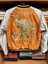 画像をギャラリービューアに読み込む, TAILOR TOYO
Lot No. TT15791-159  Early 1950s Style Acetate Quilted
Souvenir Jacket &quot;WHITE TIGER&quot; × &quot;LANDSCAPE&quot;
