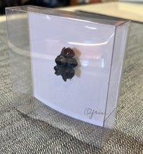 画像をギャラリービューアに読み込む, grin スズランイヤーカフ
