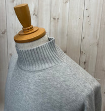 画像をギャラリービューアに読み込む, Mao made いつもの異ゲージリブハイネックプルオーバー
