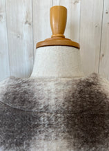 画像をギャラリービューアに読み込む, LE MELANGE コクーンシルエットデザインカーデ
