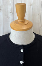 画像をギャラリービューアに読み込む, Mao made ロンTEE感覚で着れてカーディガンとしても着れる2WAYプルオーバー
