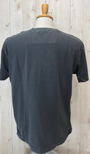 画像をギャラリービューアに読み込む, JOHNBULL FANTASIA/Poster Art Tシャツ
