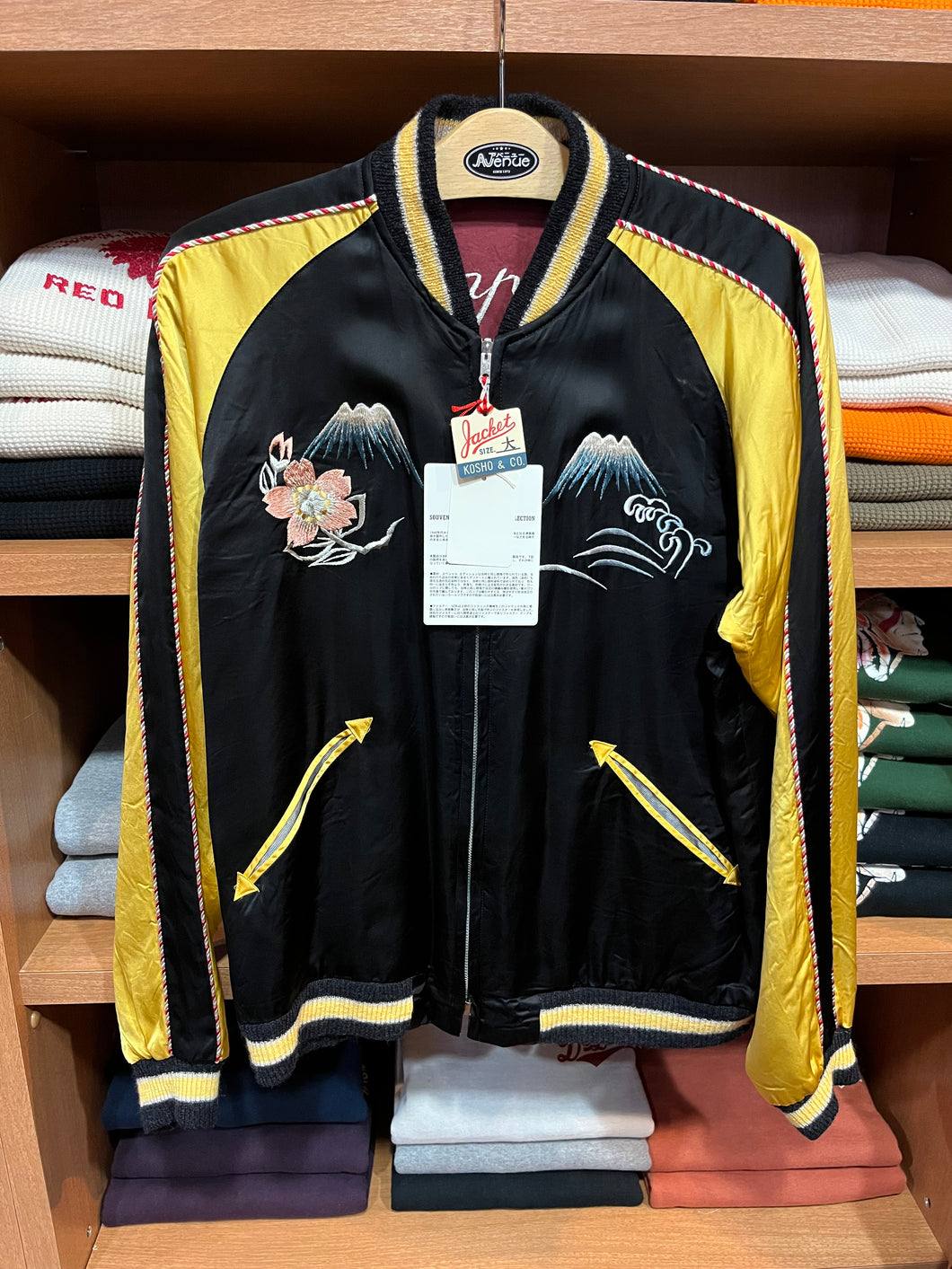 TAILOR TOYO
KOSHO & CO. SPECIAL EDITION
TT15713-119
Early 1950s Style Acetate Souvenir Jacket
