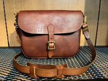 画像をギャラリービューアに読み込む, VASCO / VS-249L
LEATHER POSTMAN SHOULDER BAG -SMALL (USMAIL)
