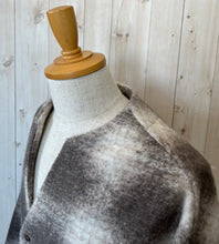 画像をギャラリービューアに読み込む, LE MELANGE コクーンシルエットデザインカーデ
