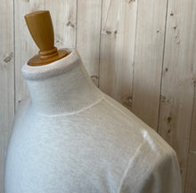 画像をギャラリービューアに読み込む, JOHNBULL カシミヤ混ハイネックニット
