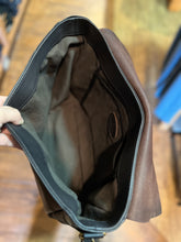 画像をギャラリービューアに読み込む, VASCO
LEATHER POSTMAN SHOULDER BAG -LARGE（PLANE）
VS-248L
