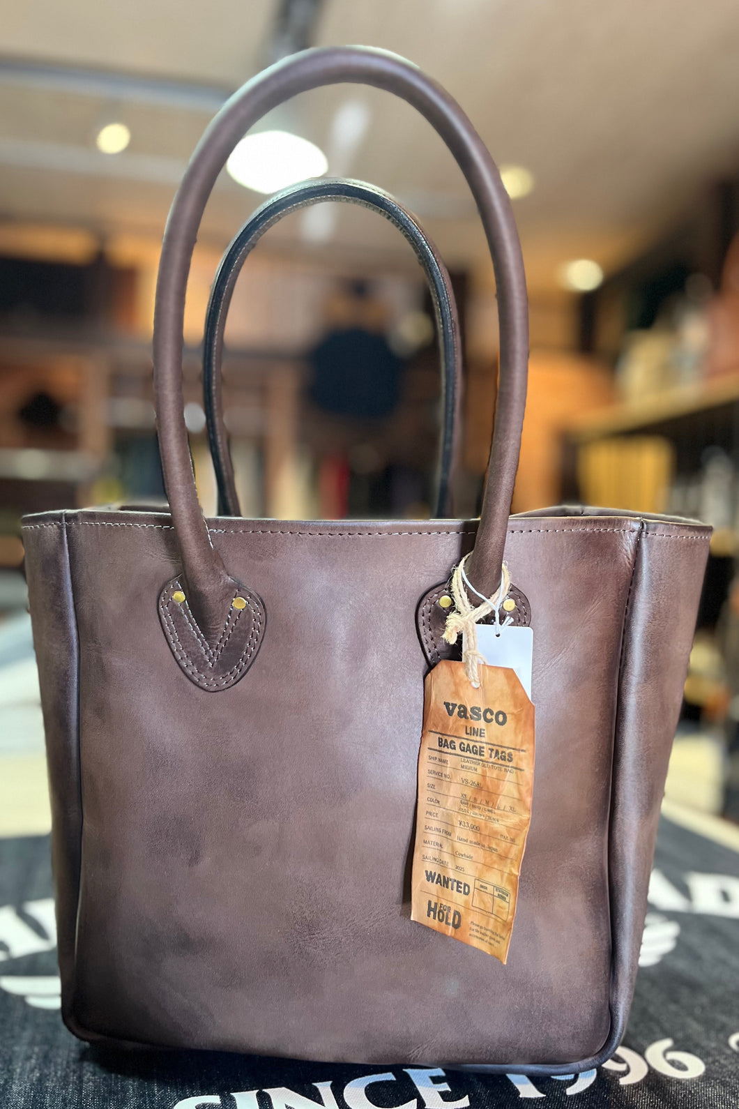 vasco LEATHER OLD TOTE BAG-MEDIUM