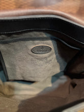 画像をギャラリービューアに読み込む, VASCO
LEATHER POSTMAN SHOULDER BAG -LARGE（PLANE）
VS-248L
